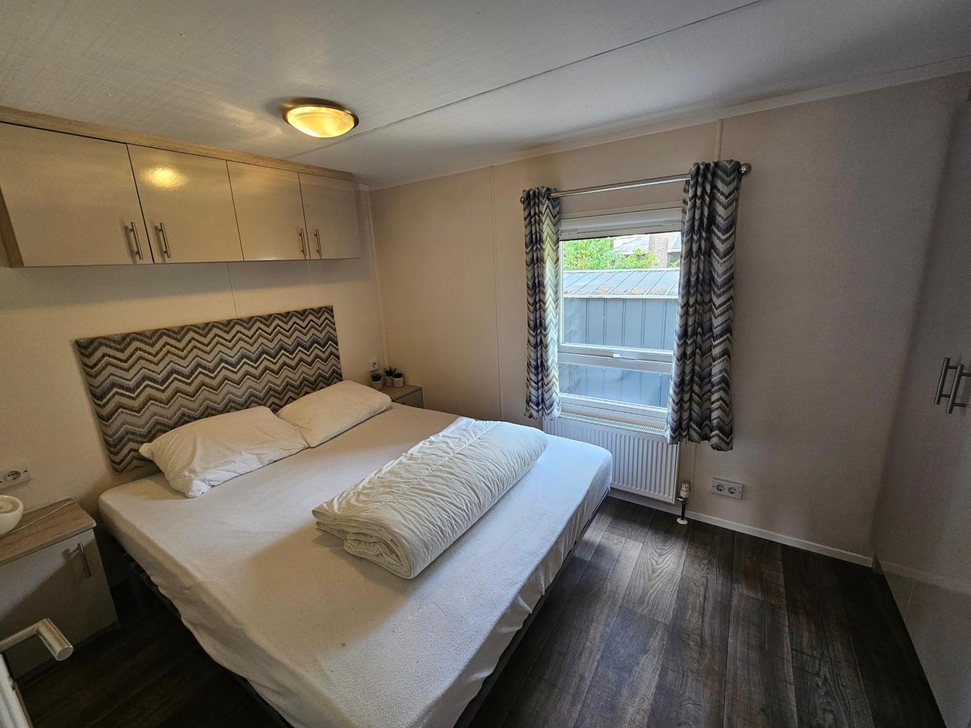 Luxe 4 Persoons Chalet Op 5 Sterren Camping Raalte Exterior photo